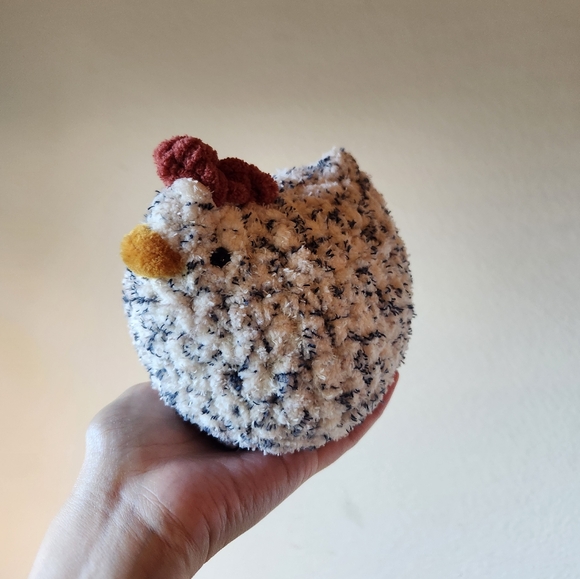Handmade crochet oreo black and white chicken plushy - Picture 1 of 3